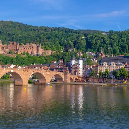 Bei Heidelberg Неккаргемюнд